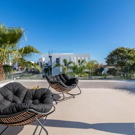 Villa Extravagant 5-bdrm - Heated Pool & Gym