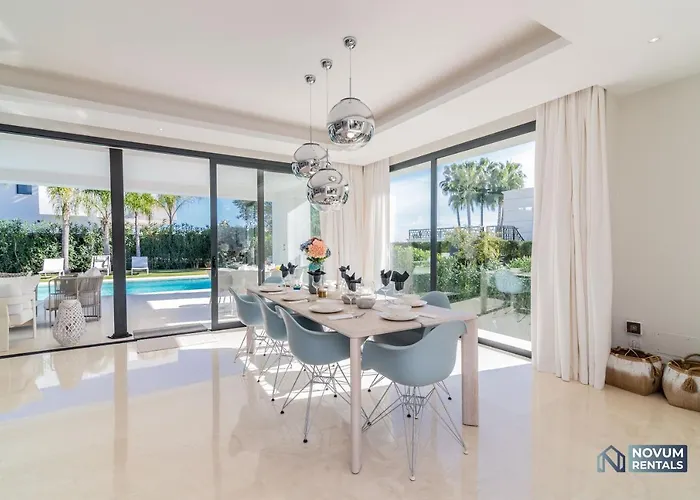 Villa Extravagant 5-bdrm - Heated Pool & Gym *