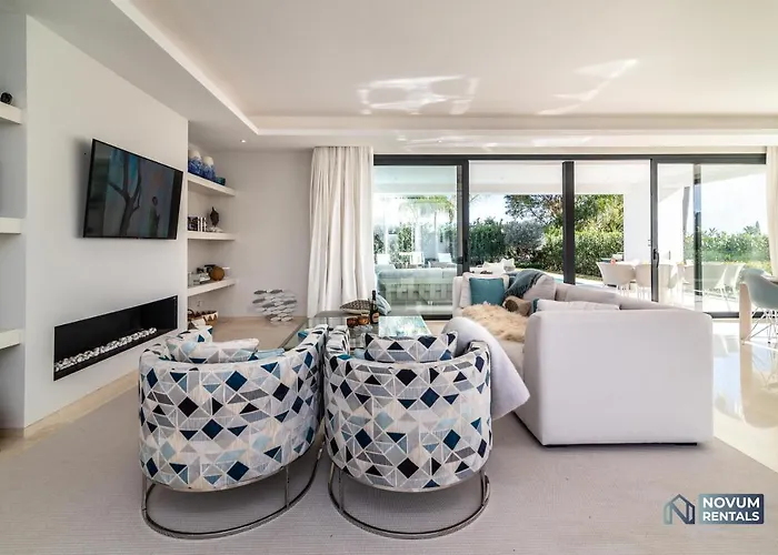 Villa Extravagant 5-bdrm - Heated Pool & Gym