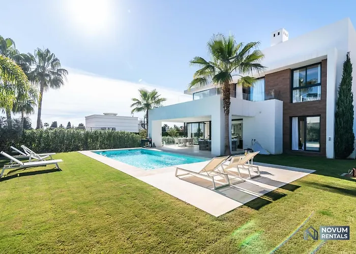 Extravagant 5-bdrm - Heated Pool & Gym *