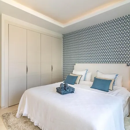 Villa Extravagant 5-bdrm - Heated Pool&gym Estepona