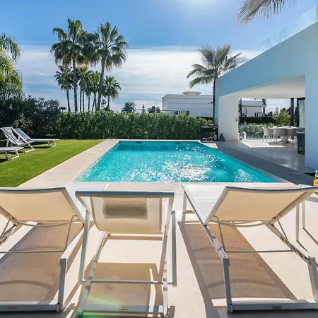 Villa Extravagant 5-bdrm - Heated Pool&gym