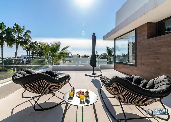 Extravagant 5-bdrm - Heated Pool & Gym 빌라